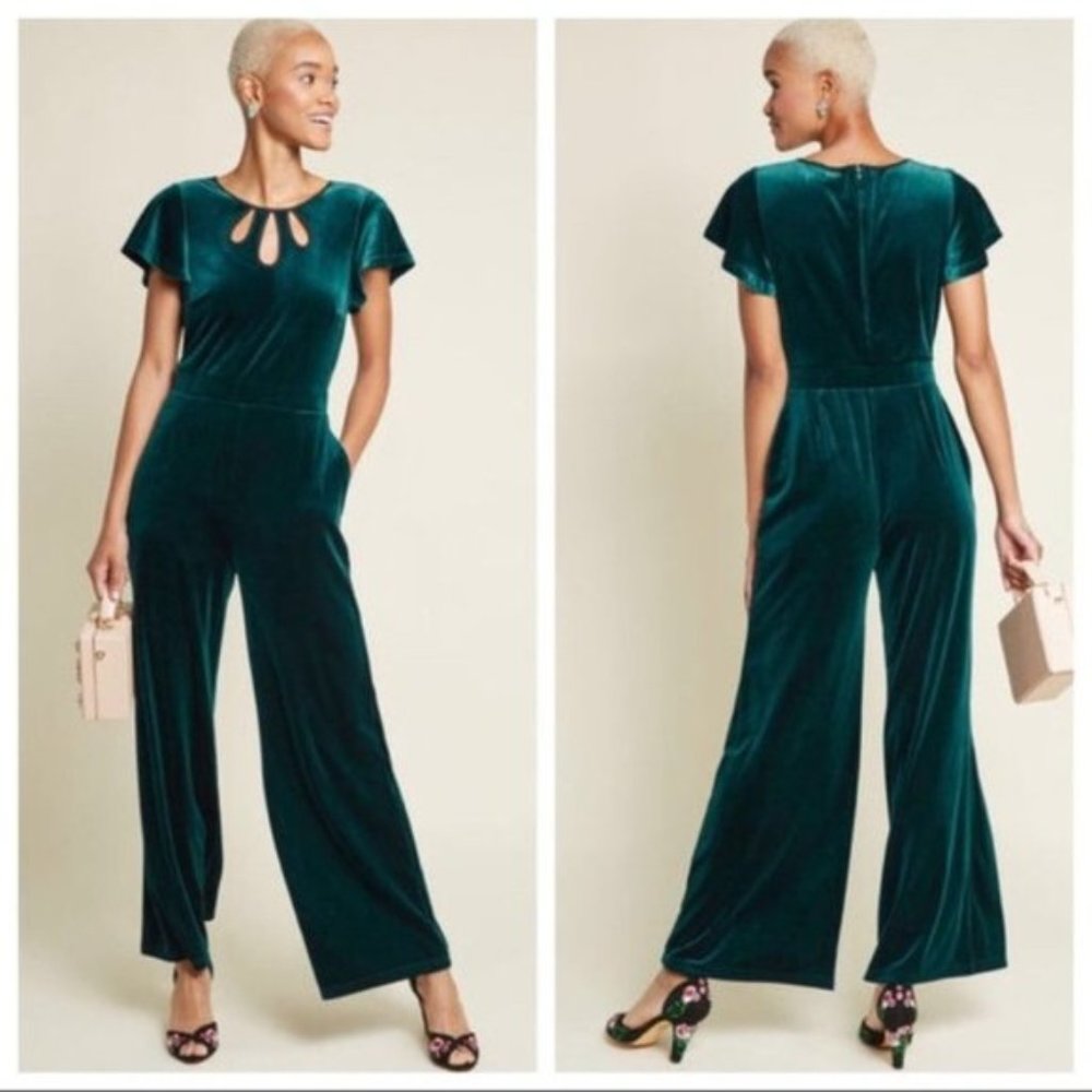 Modcloth Mystery Velvet Jumpsuit Sz Large